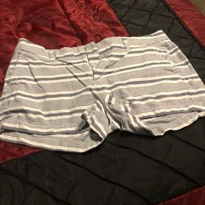 Gap girlfriend 3 inch short